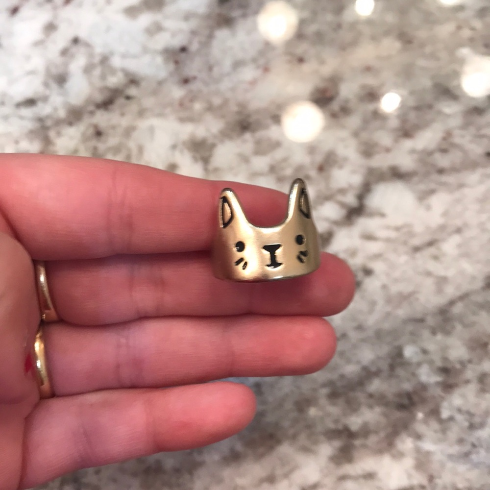Adorable kitten ring